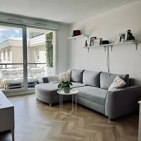 T2 Cosy Idealement Place A Proximite Du Zenith Διαμέρισμα