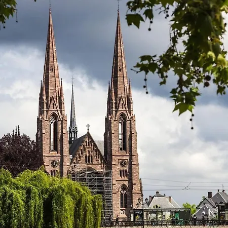 T2 Cosy Idealement Place A Proximite Du Zenith Strasbourg
